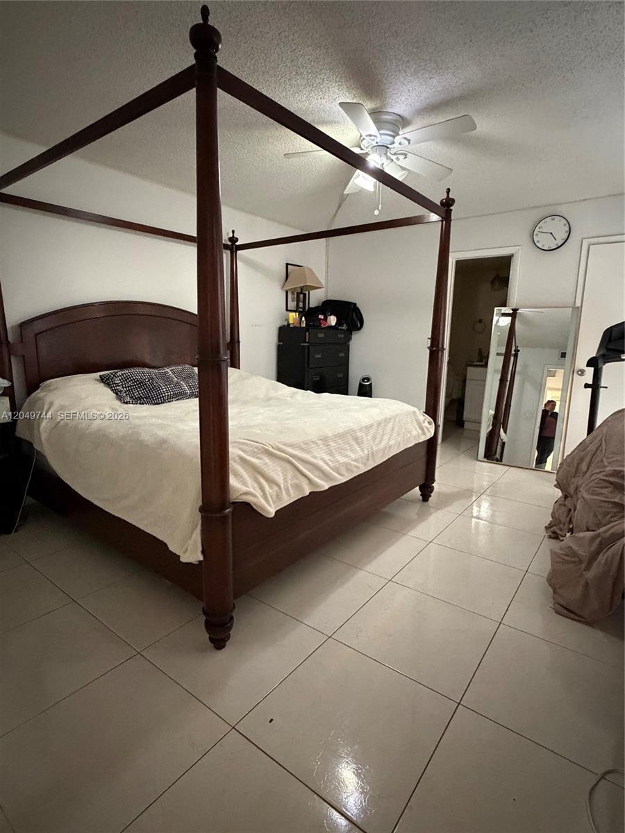 Ver detalles 4804 2 / 3 1262 sq. ft. $ 2026-07-07 0 foto
