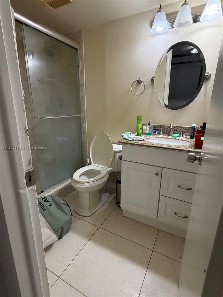 Ver detalles 4804 2 / 3 1262 sq. ft. $ 2026-07-07 0 foto