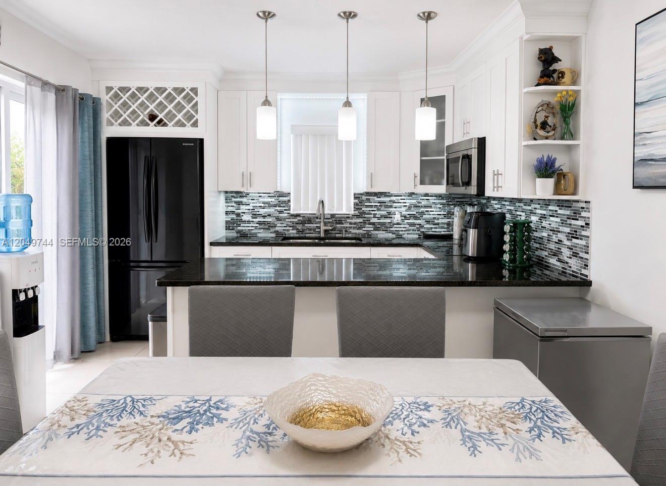 Ver detalles 4804 2 / 3 1262 sq. ft. $ 2026-07-07 0 foto