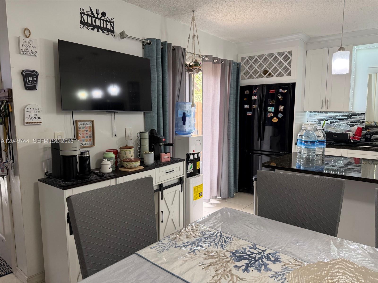 Ver detalles 4804 2 / 3 1262 sq. ft. $ 2026-07-07 0 foto