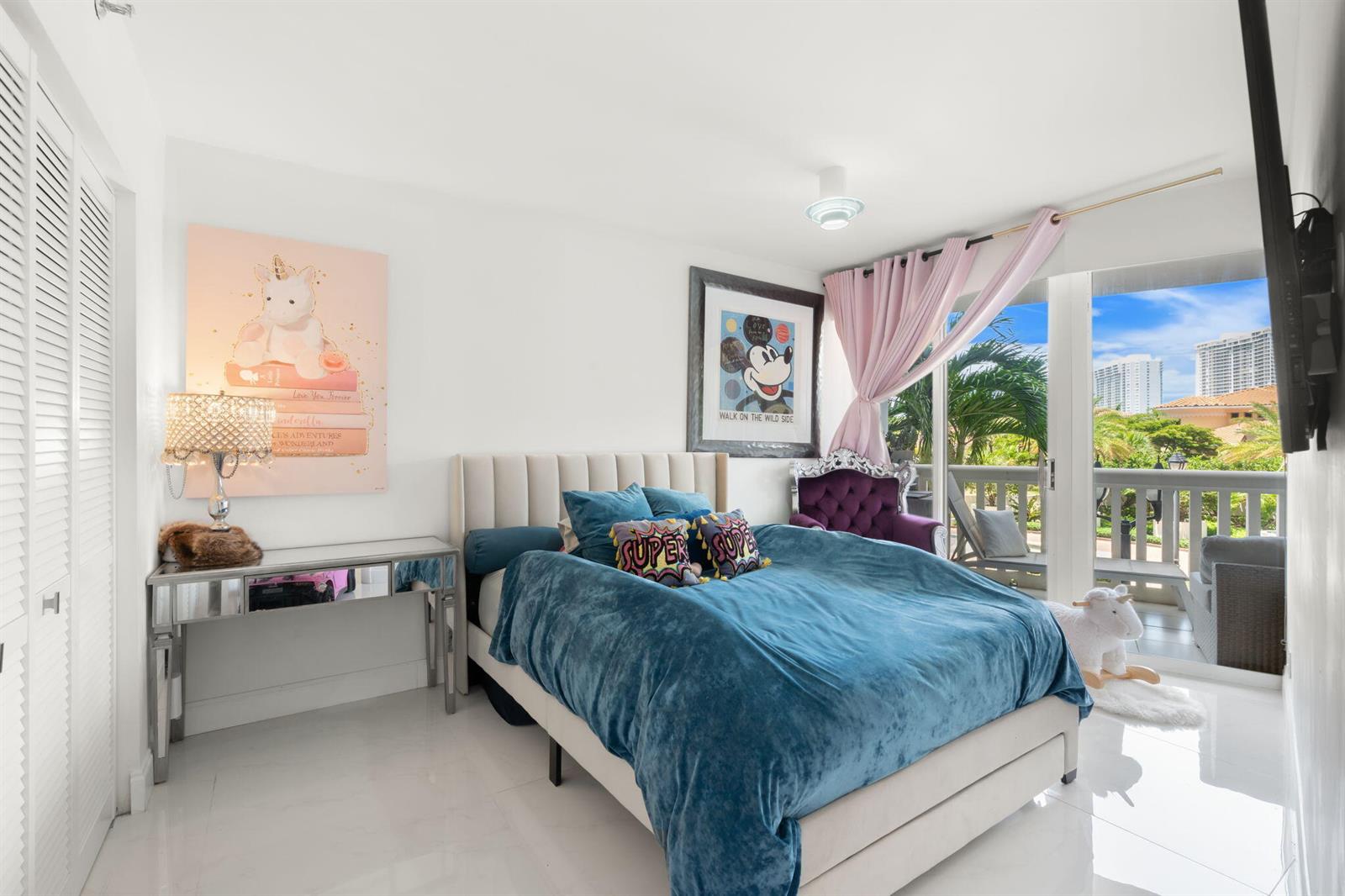 305 2 / 2 1230 sq. ft. $ 2026-07-22 0 foto