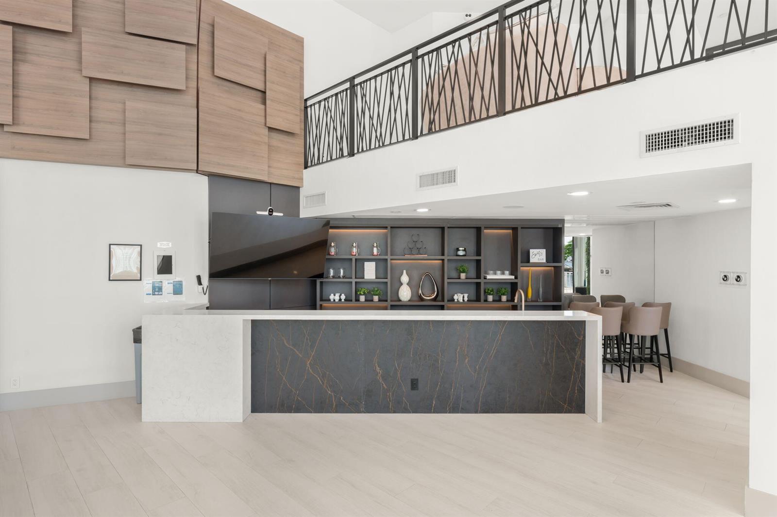 305 2 / 2 1230 sq. ft. $ 2026-07-22 0 foto