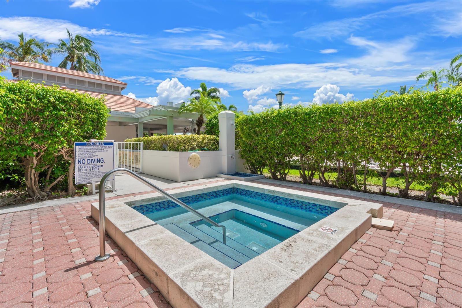 305 2 / 2 1230 sq. ft. $ 2026-07-22 0 foto