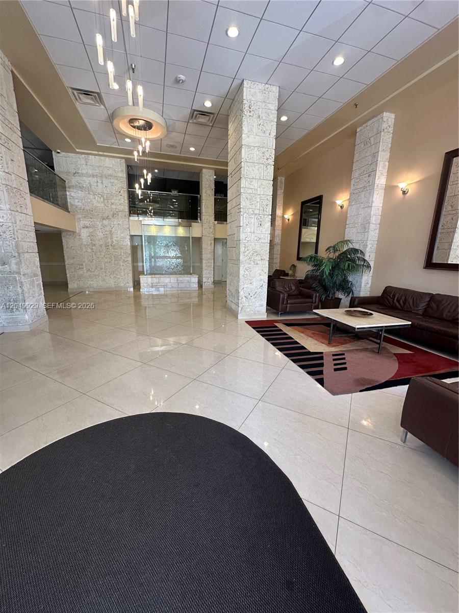 See details 2207 2 / 2 1008 sq. ft. $ 2026-07-08 0 Photo