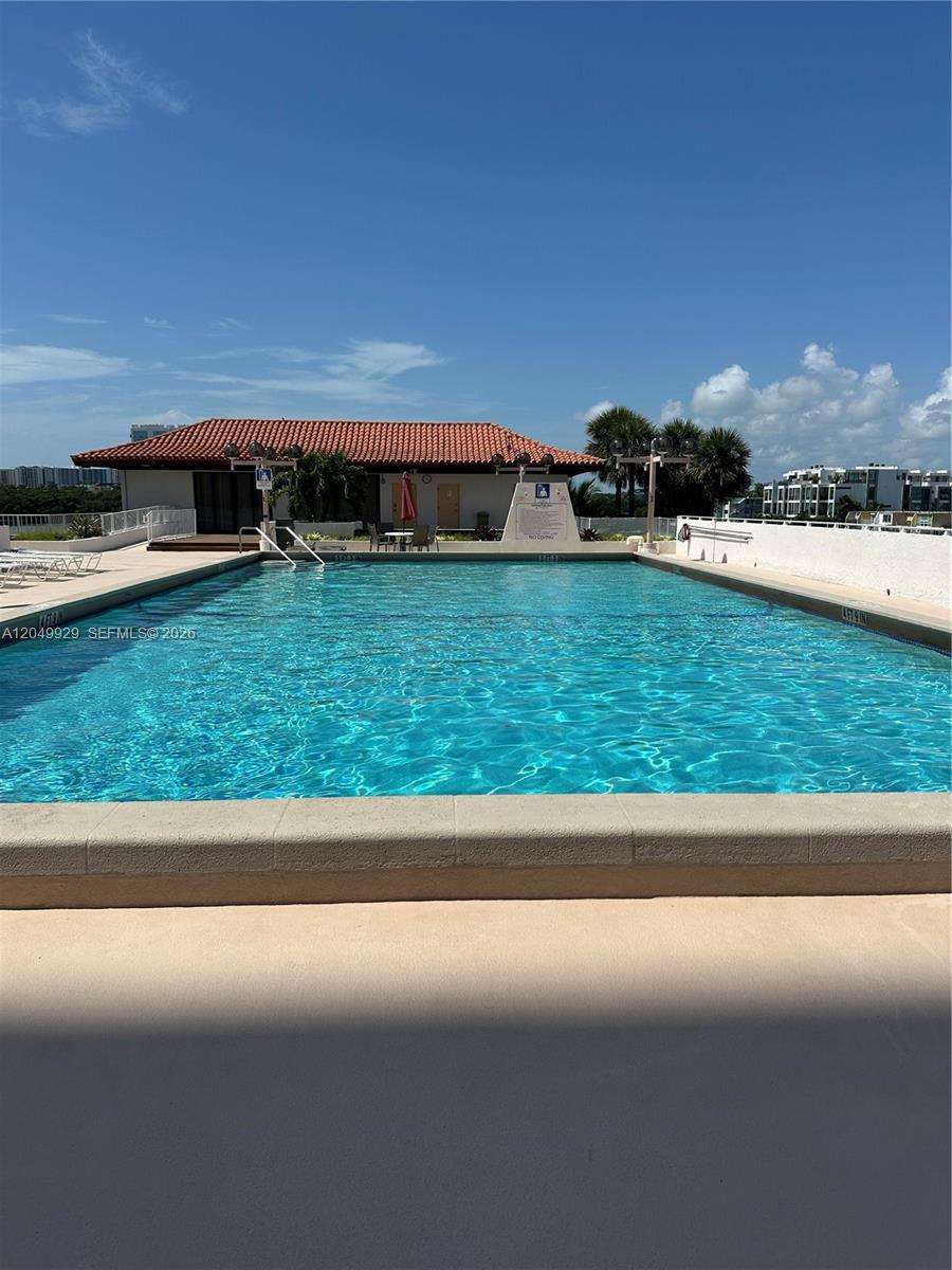 See details 2207 2 / 2 1008 sq. ft. $ 2026-07-08 0 Photo