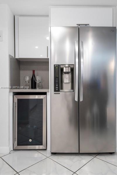 Photo of 3800 Ocean Dr  #410, Hollywood, Florida, 33019 - New Stainless steel appliances