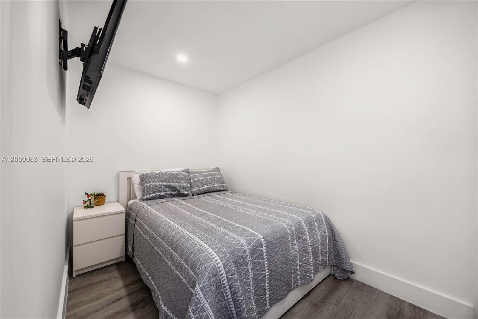 See details / 2624 sq. ft. $ 2026-07-08 0 Photo