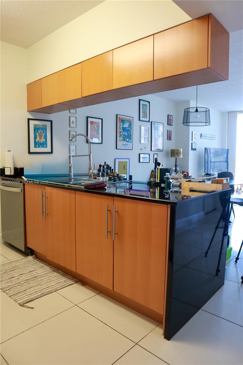 Ver detalles 3411 1 / 1 791 sq. ft. $ 2026-07-08 0 foto