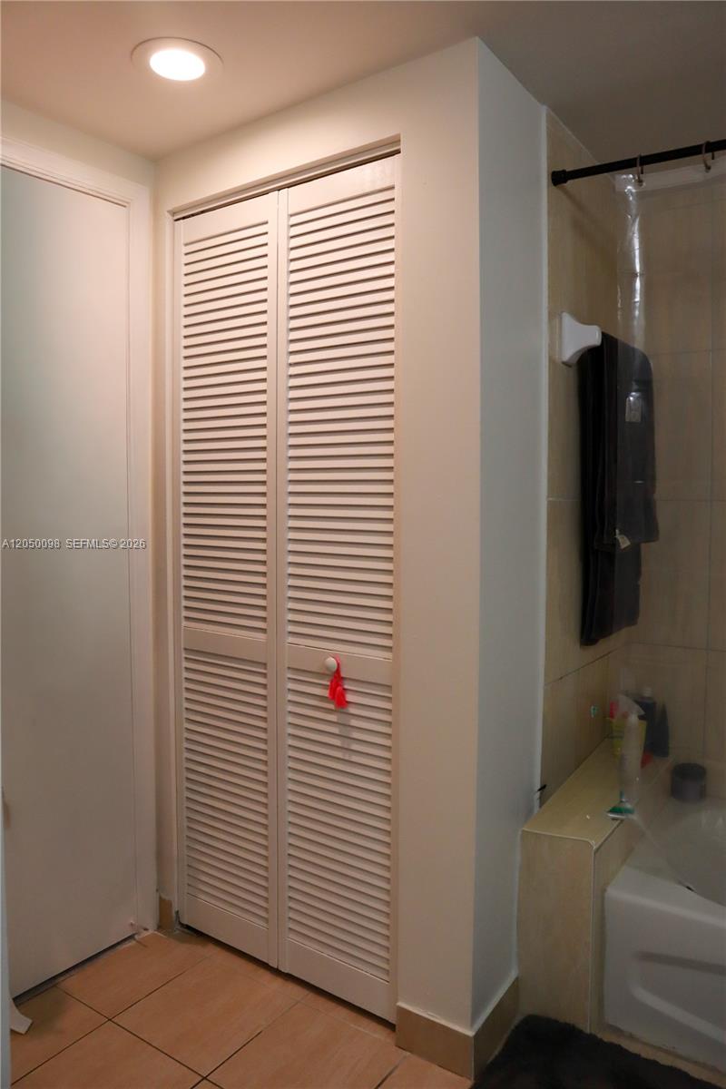 Ver detalles 3411 1 / 1 791 sq. ft. $ 2026-07-08 0 foto