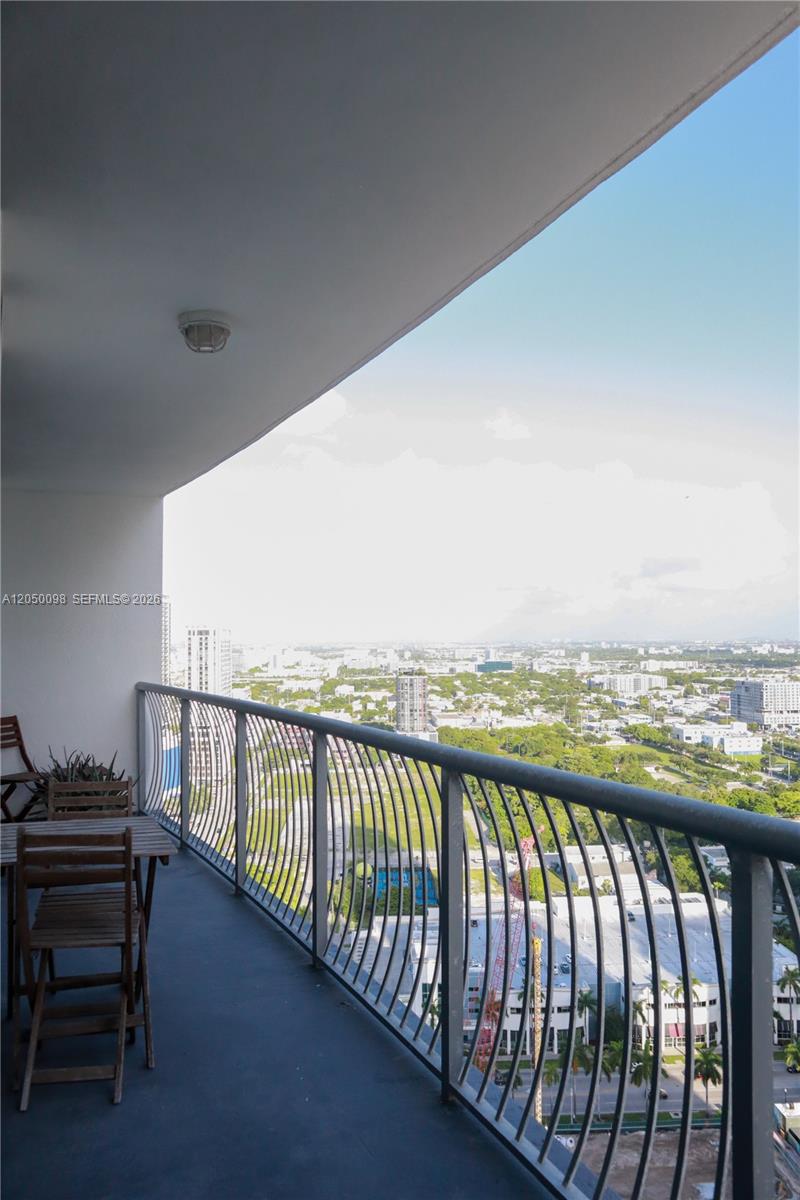 Ver detalles 3411 1 / 1 791 sq. ft. $ 2026-07-08 0 foto