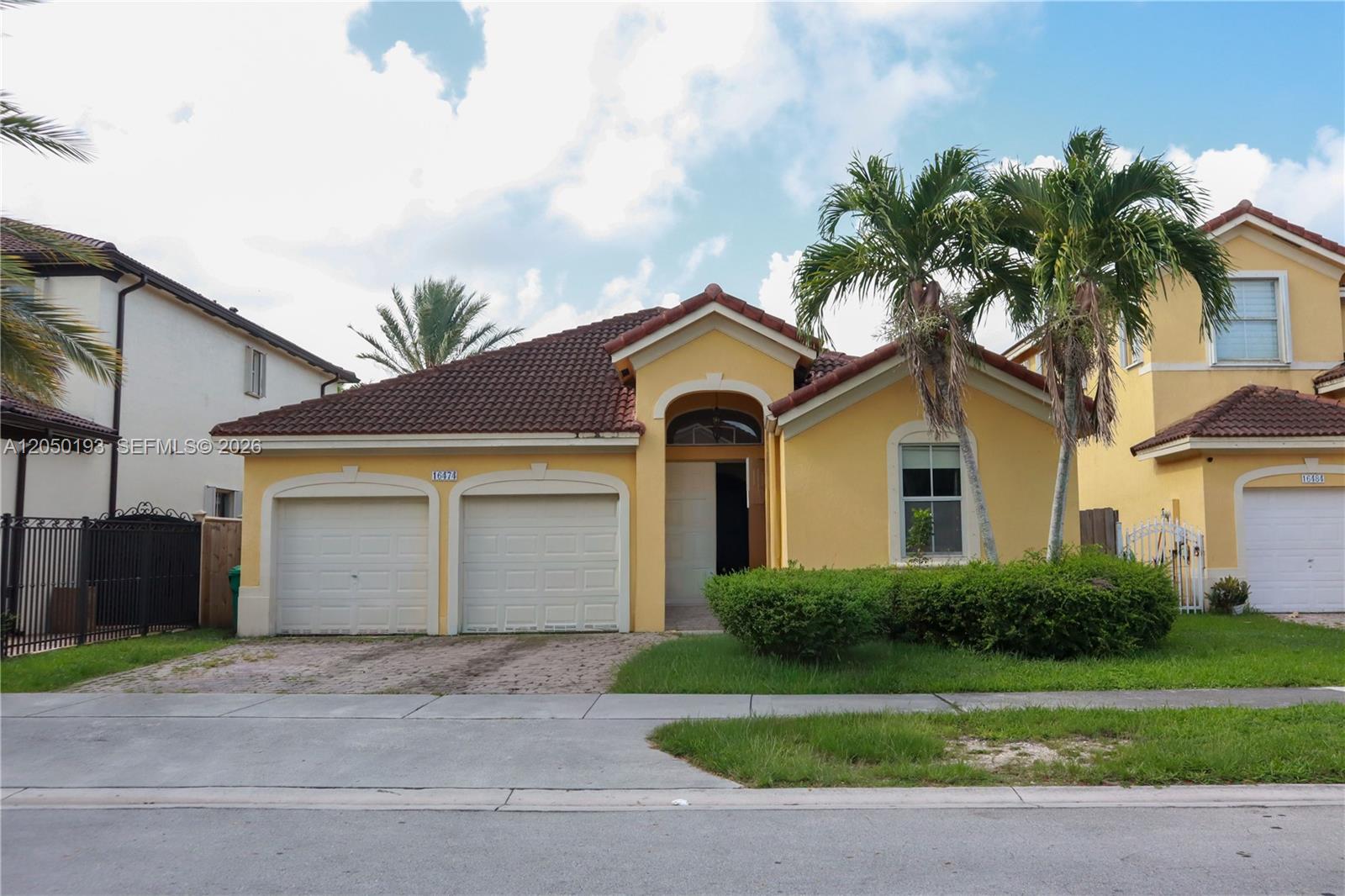 Ver detalles 16474 4 / 3 2080 sq. ft. $ 2026-08-06 0 foto