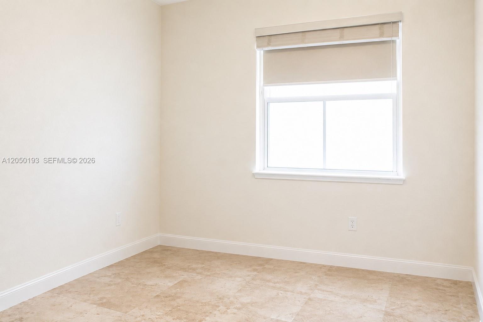 Ver detalles 16474 4 / 3 2080 sq. ft. $ 2026-08-06 0 foto