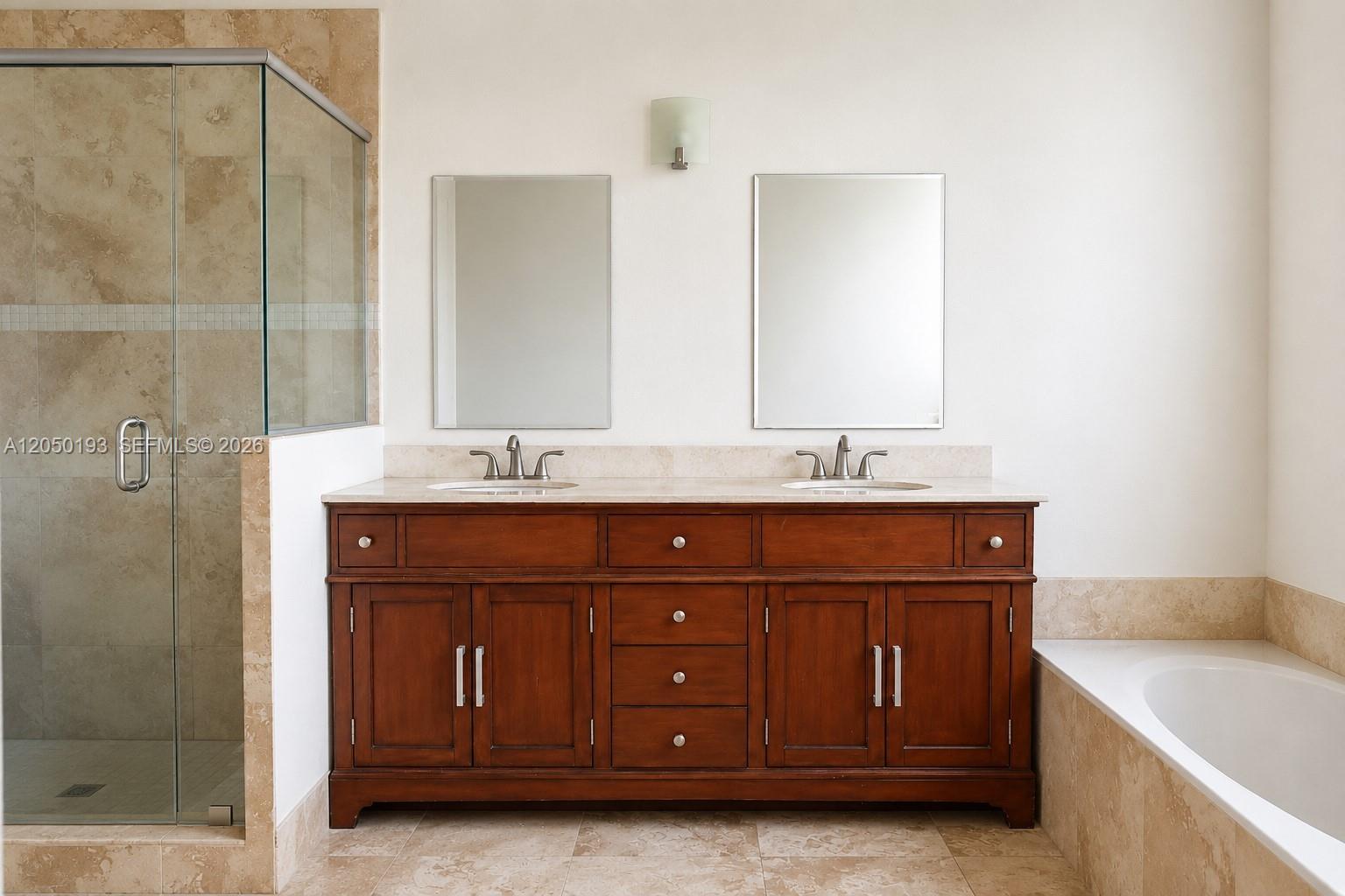Ver detalles 16474 4 / 3 2080 sq. ft. $ 2026-08-06 0 foto
