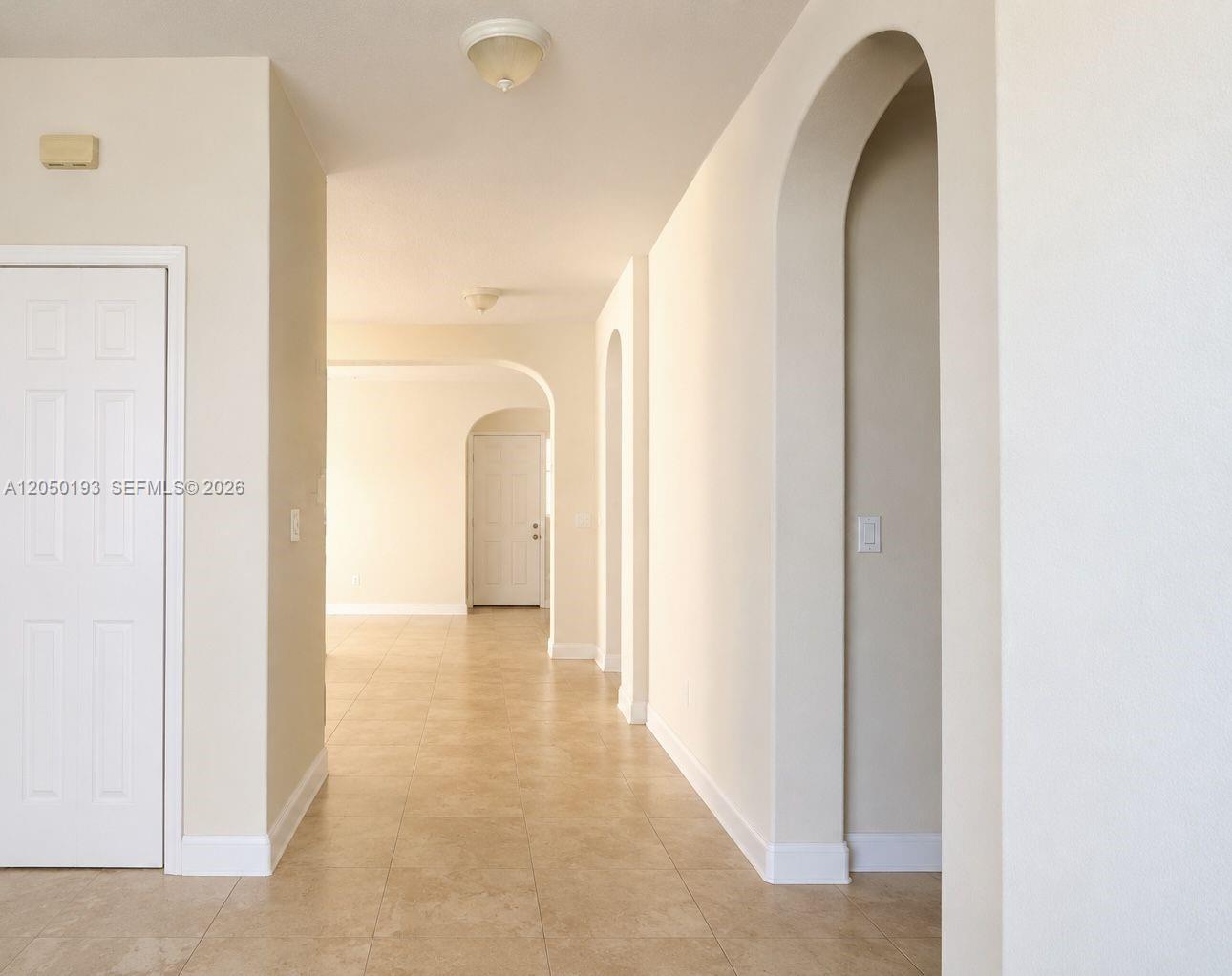 Ver detalles 16474 4 / 3 2080 sq. ft. $ 2026-08-06 0 foto