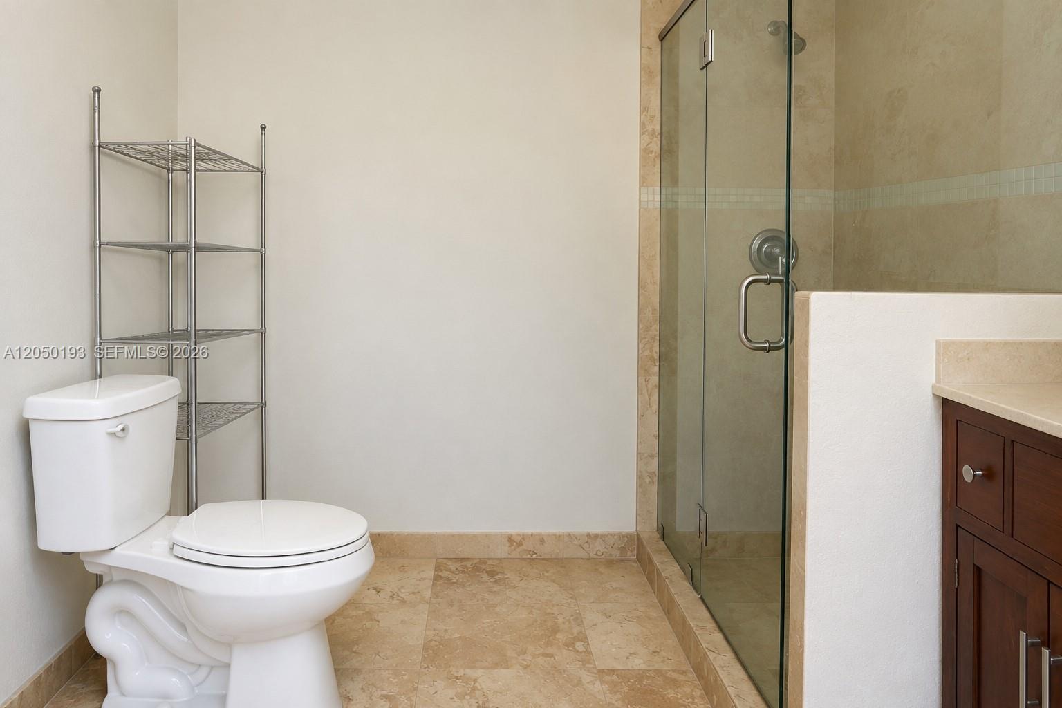 Ver detalles 16474 4 / 3 2080 sq. ft. $ 2026-08-06 0 foto