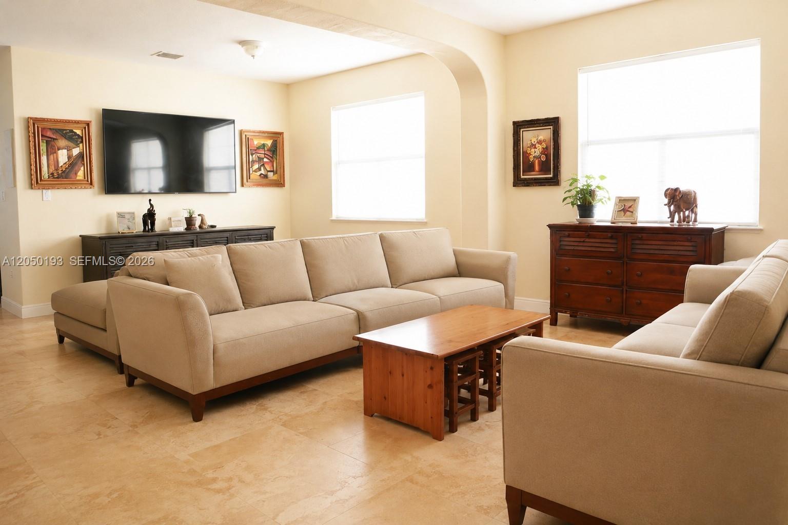 Ver detalles 16474 4 / 3 2080 sq. ft. $ 2026-08-06 0 foto