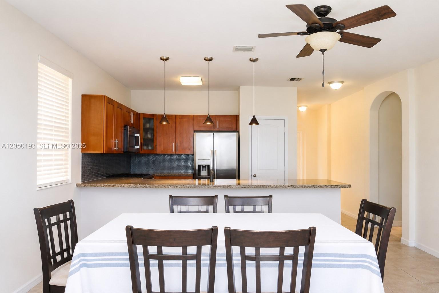 Ver detalles 16474 4 / 3 2080 sq. ft. $ 2026-08-06 0 foto