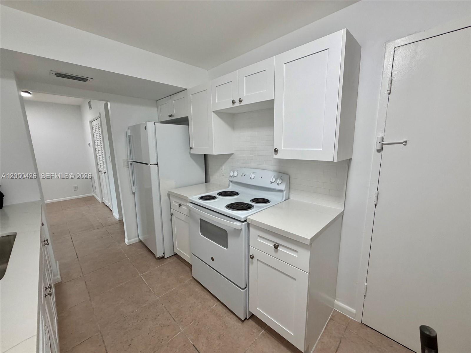 Ver detalles 308A 1 / 2 844 sq. ft. $ 2026-07-08 0 foto