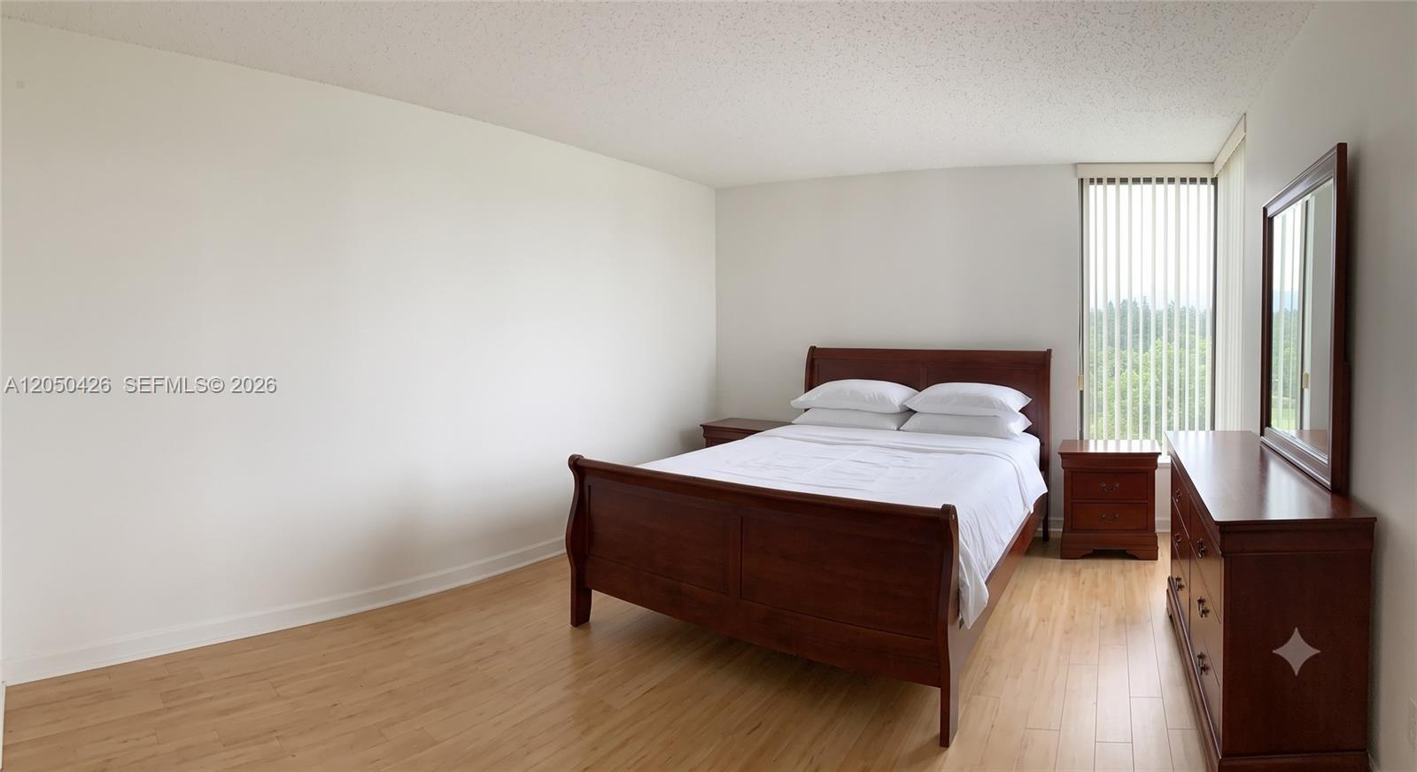 Ver detalles 308A 1 / 2 844 sq. ft. $ 2026-07-08 0 foto