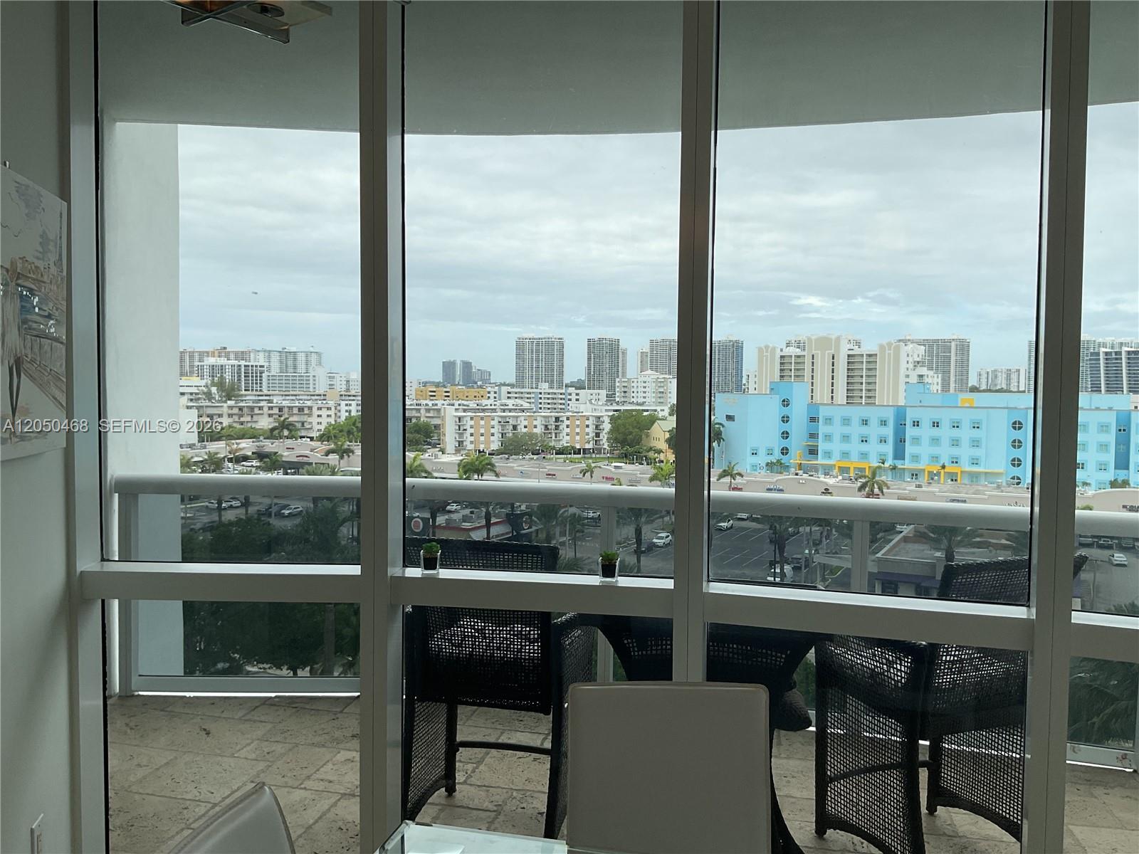 901A 2 / 2 1289 sq. ft. $ 2026-07-08 0 foto
