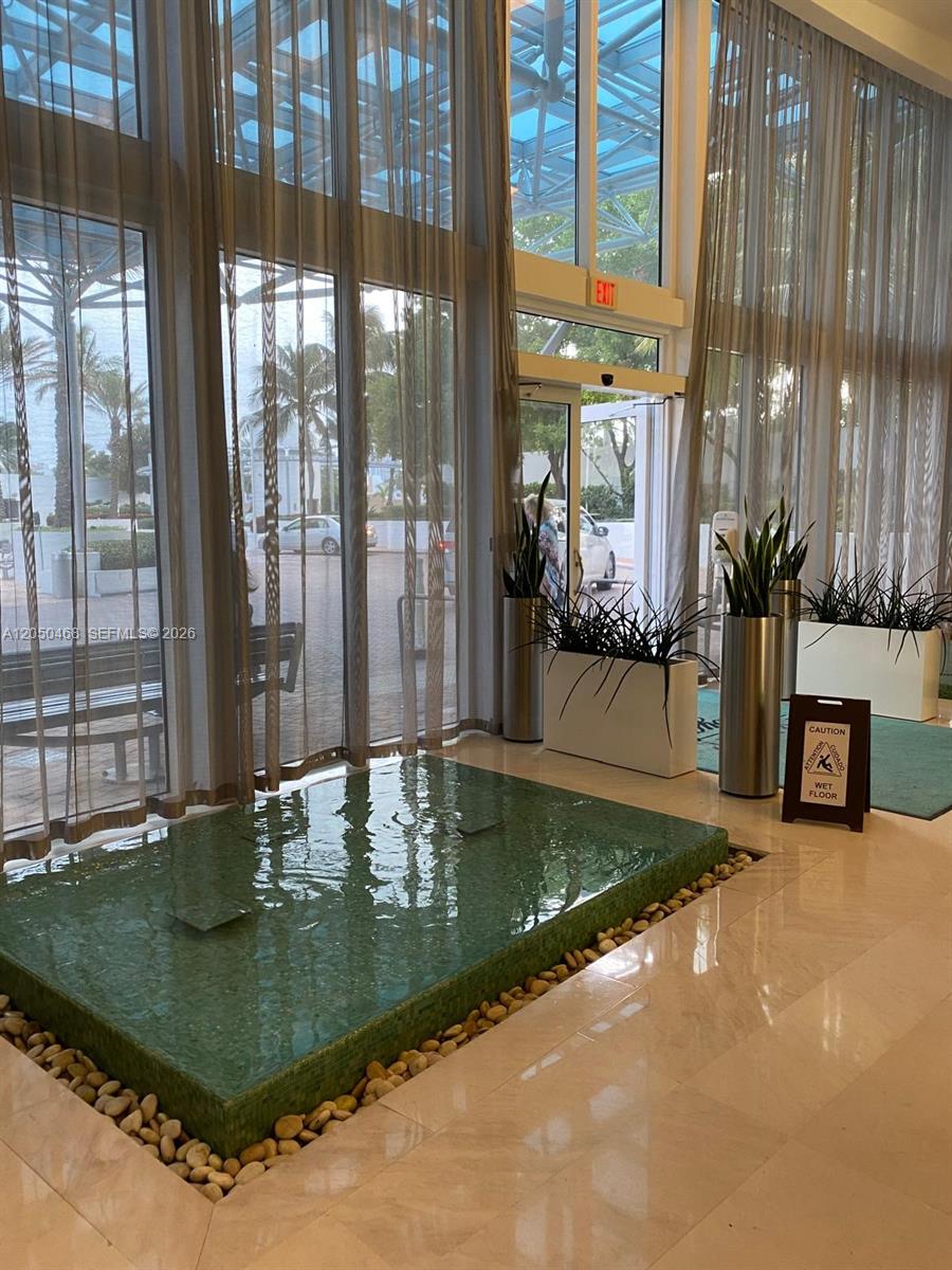 901A 2 / 2 1289 sq. ft. $ 2026-07-08 0 foto