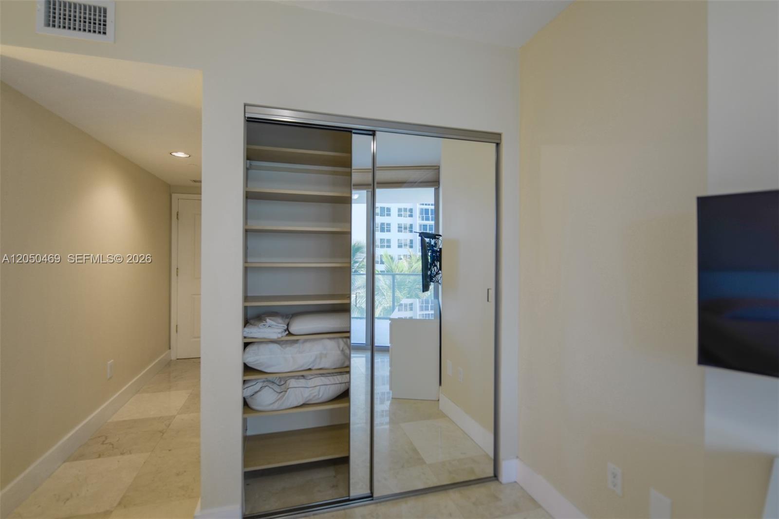 Photo of 3101 Ocean Dr #404, Hollywood, Florida, 33019 -