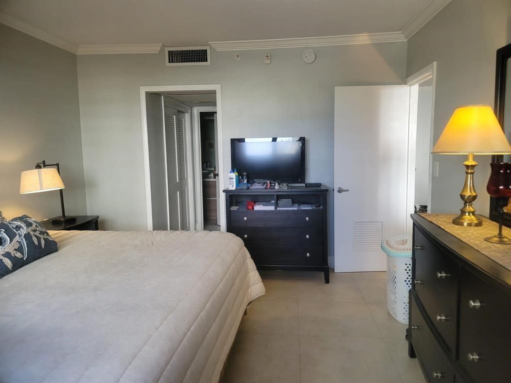 Photo of 3000 Ocean #302, Hollywood, Florida, 33019 - Photo 12