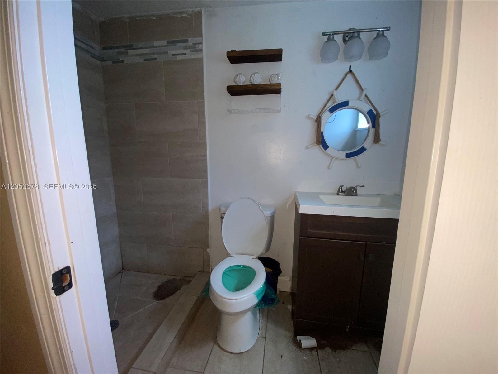 Ver detalles 705 3 / 2 sq. ft. $ 2026-07-09 0 foto