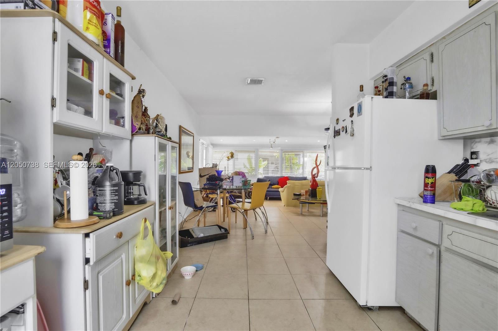 See details / 1950 sq. ft. $ 2026-07-09 0 Photo