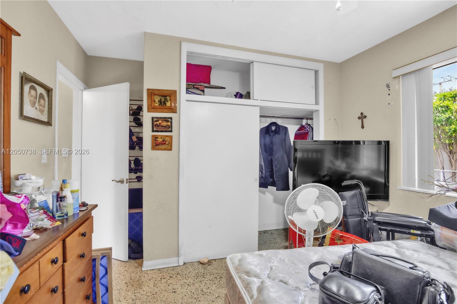 See details / 1950 sq. ft. $ 2026-07-09 0 Photo