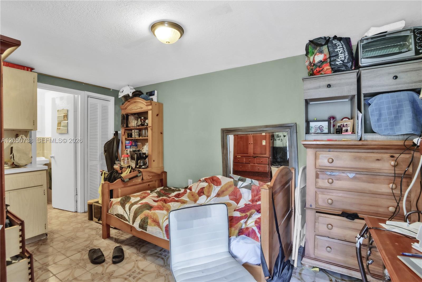 See details / 1950 sq. ft. $ 2026-07-09 0 Photo