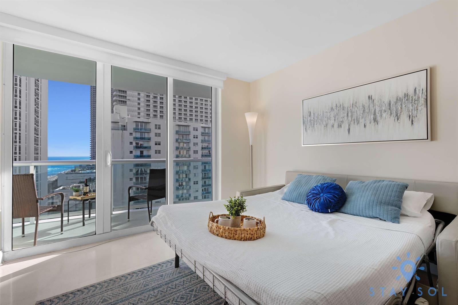 Photo of 3901 Ocean #14k, Hollywood, Florida, 33019 - 14K Living room sleeper