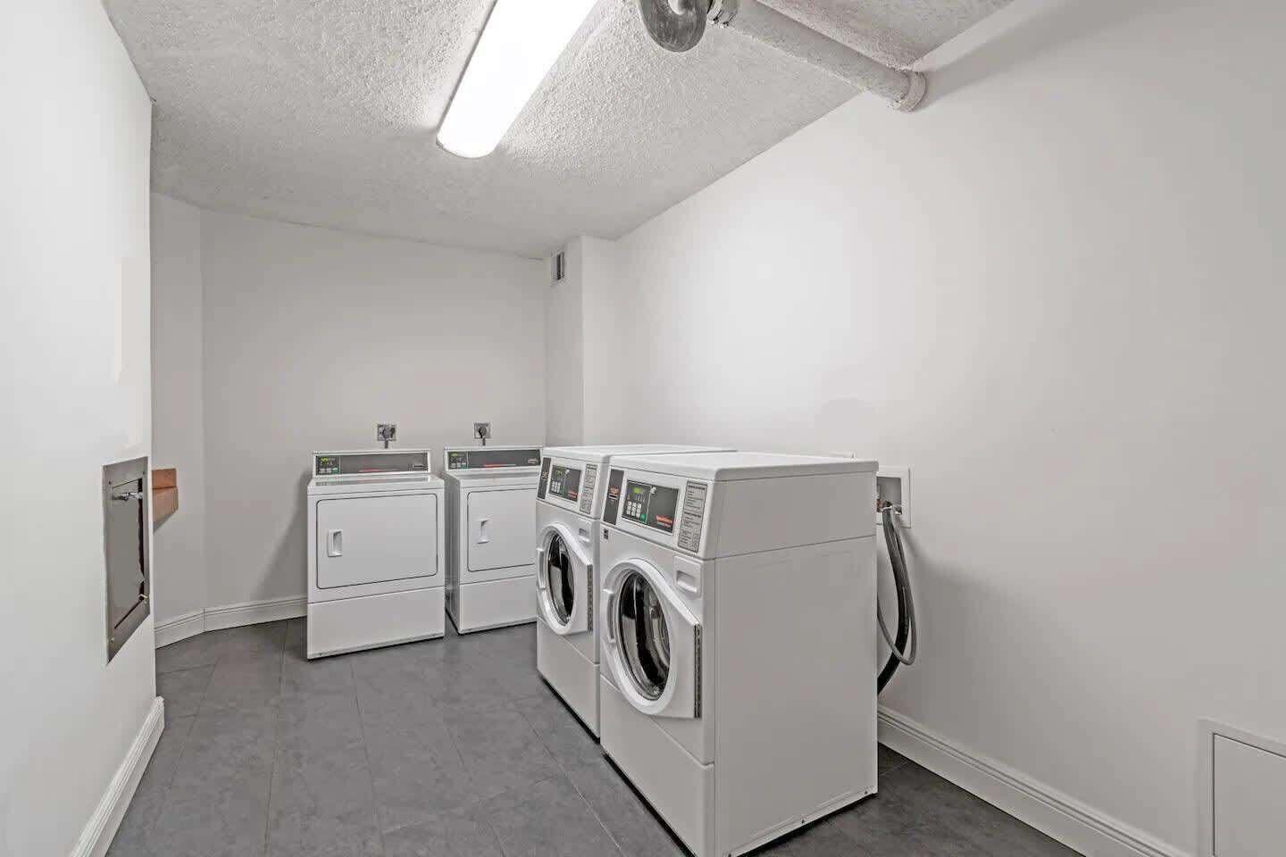 Photo of 3901 Ocean #14k, Hollywood, Florida, 33019 - 14K floor laundry