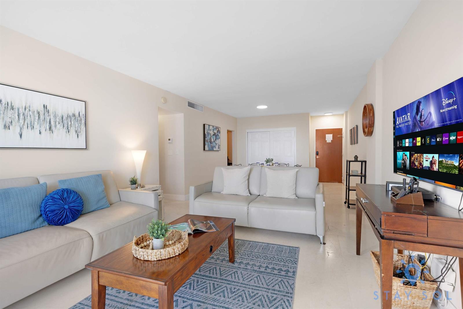 Photo of 3901 Ocean #14k, Hollywood, Florida, 33019 - 14K Living room