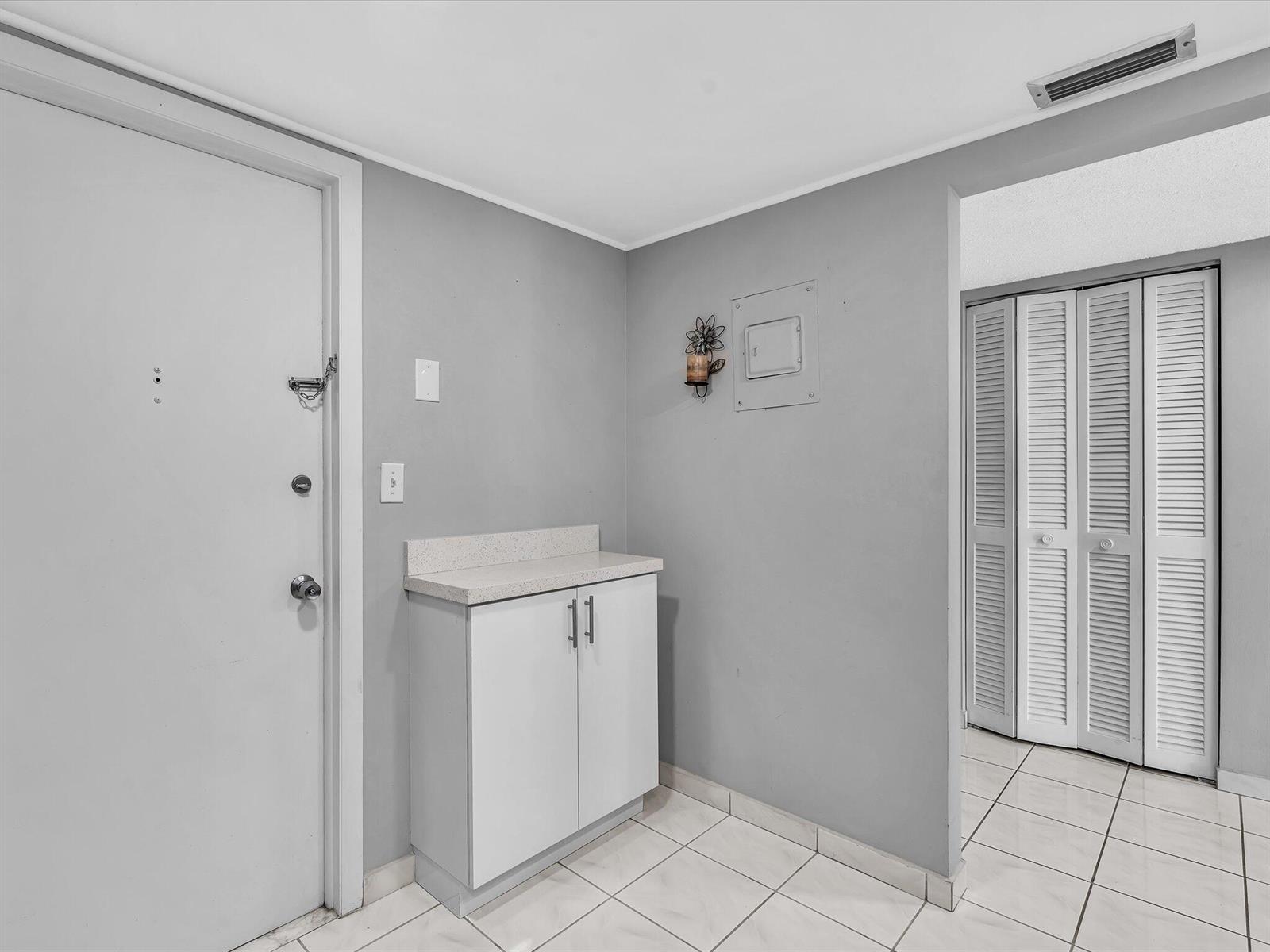 Photo of 1410 Ocean #1103, Hollywood, Florida, 33019 - 10-FPP00381