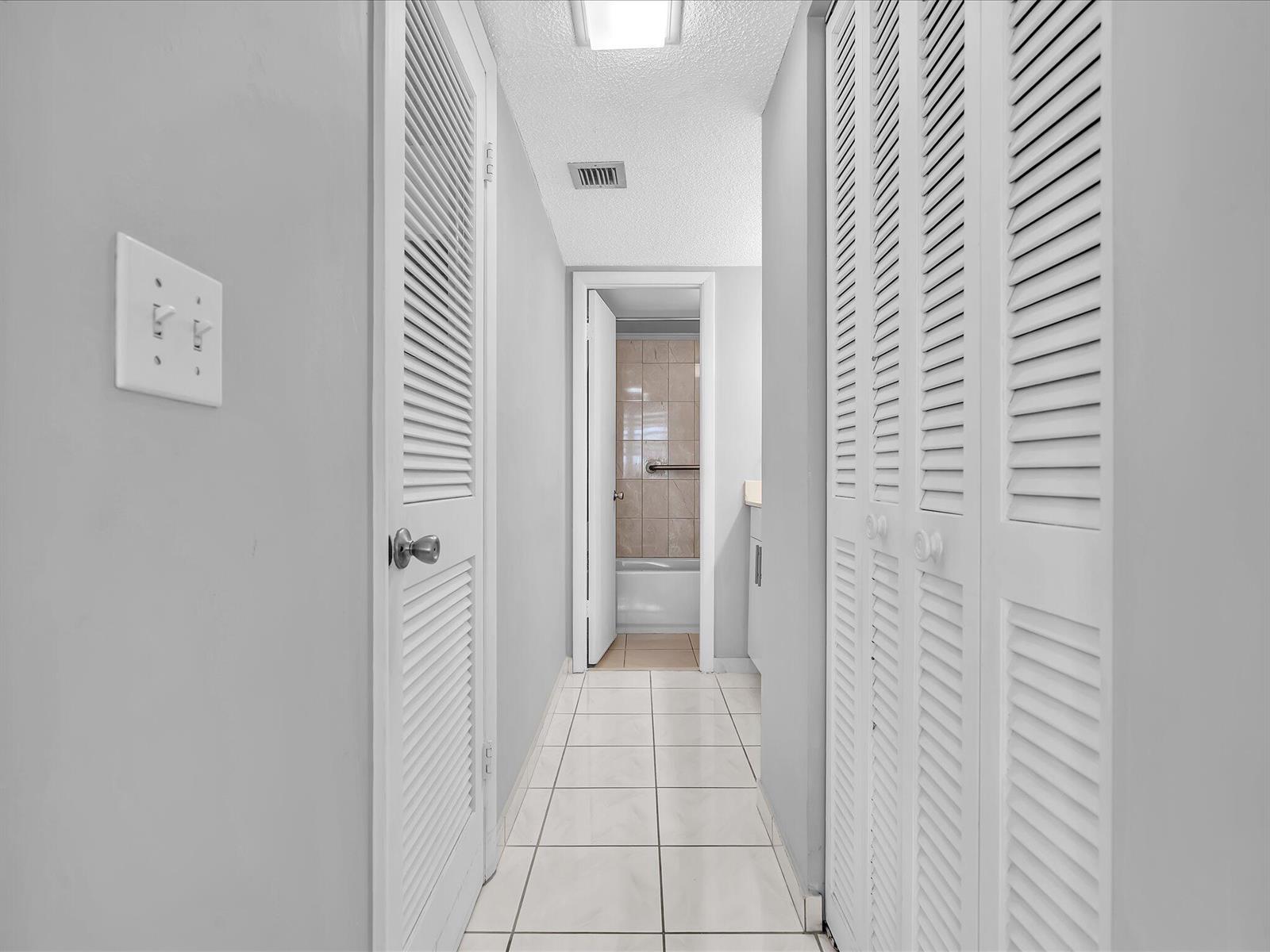 Photo of 1410 Ocean #1103, Hollywood, Florida, 33019 - 23-FPP00446