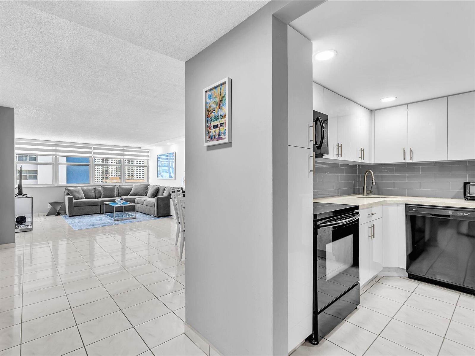 Photo of 1410 Ocean #1103, Hollywood, Florida, 33019 - 04-FPP00351