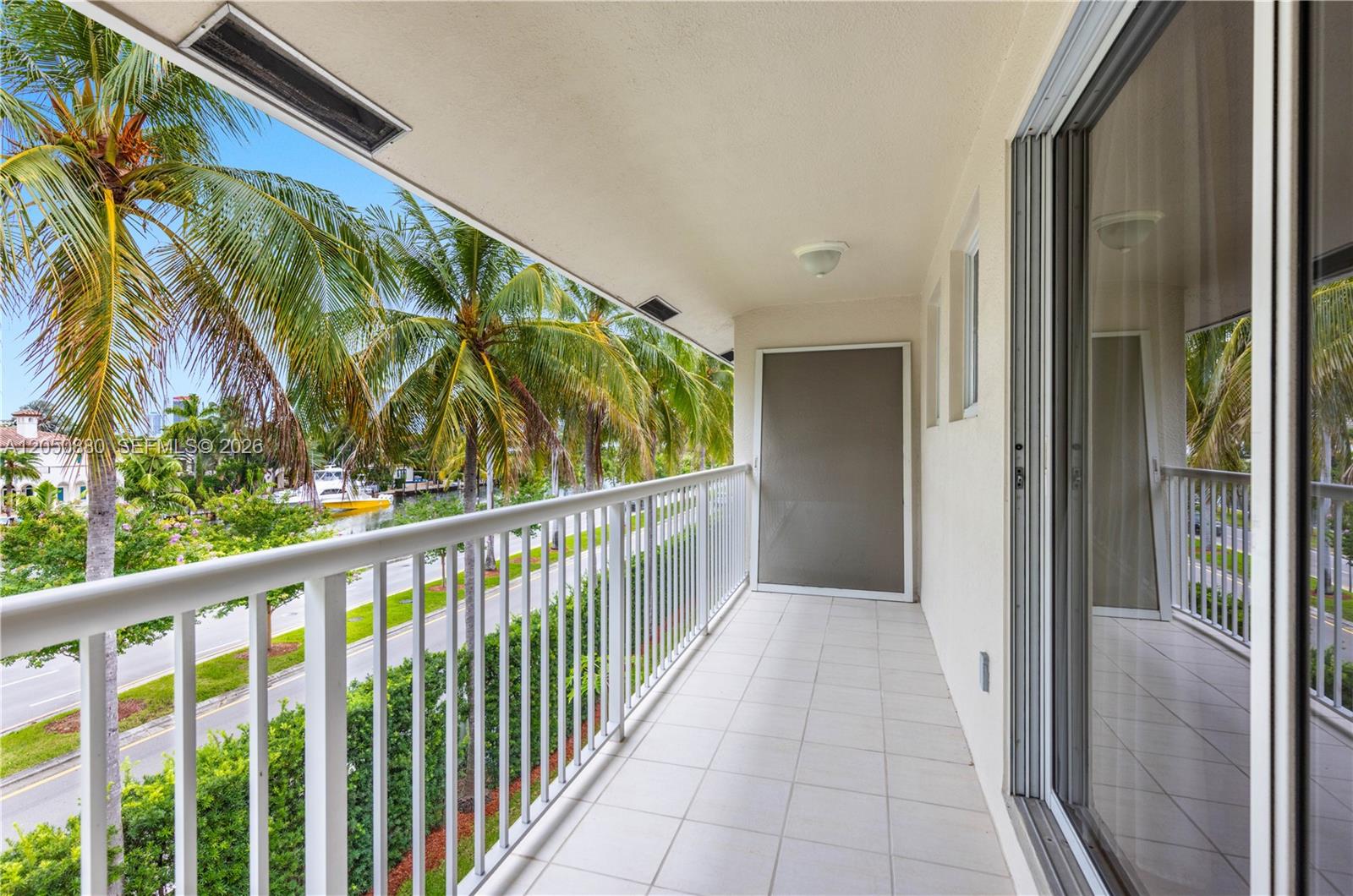 Photo of 21399 Marina Cove Cir  #15, Aventura, Florida, 33180 - 