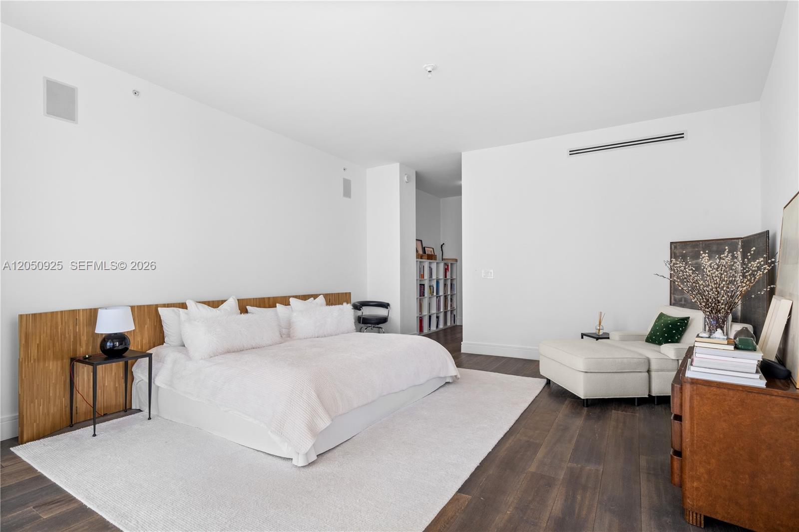 Photo of 3250 188th St  #608, Aventura, Florida, 33180 - 