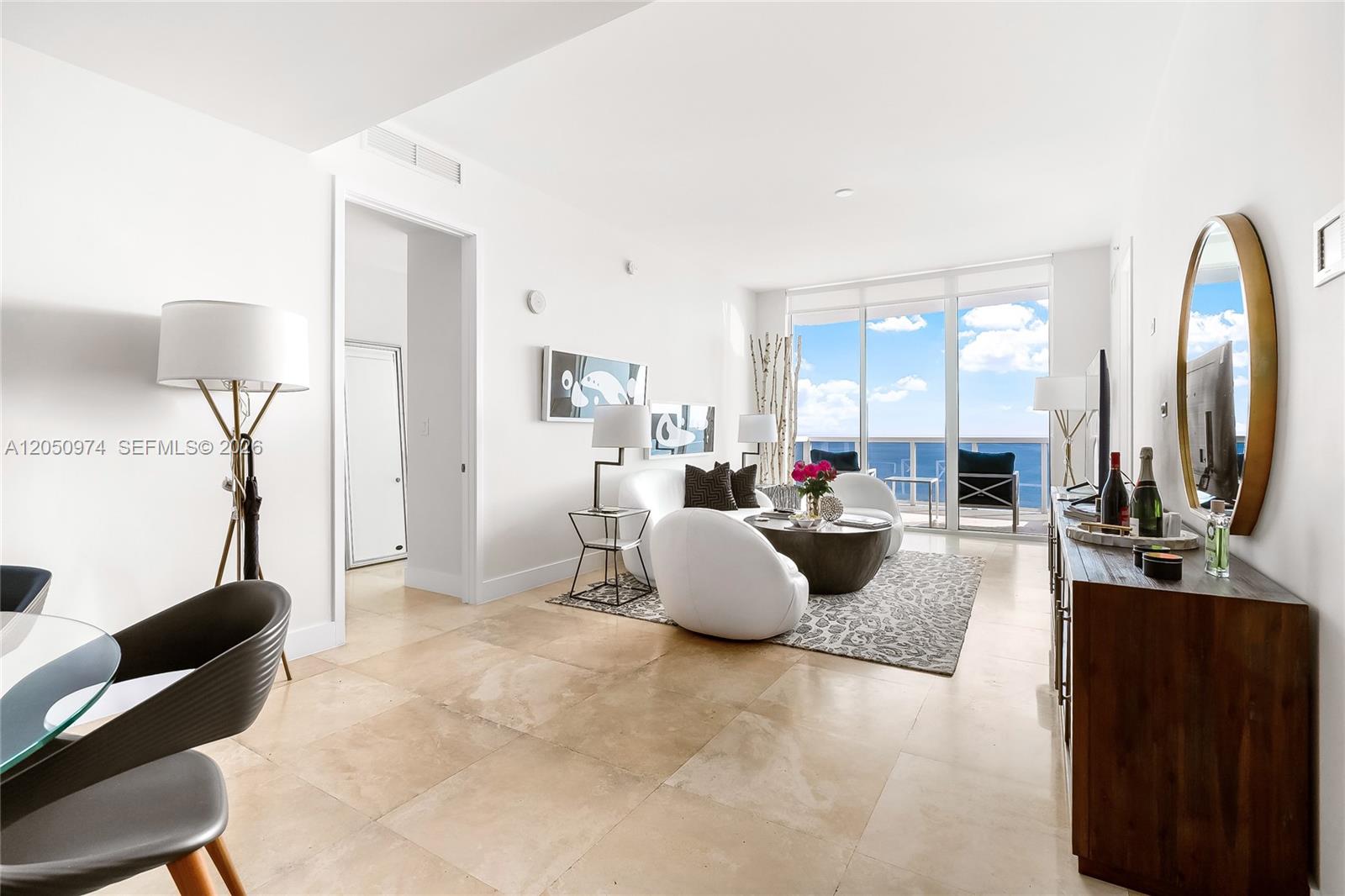 See details 3408 2 / 3 1570 sq. ft. $ 2026-07-09 0 Photo