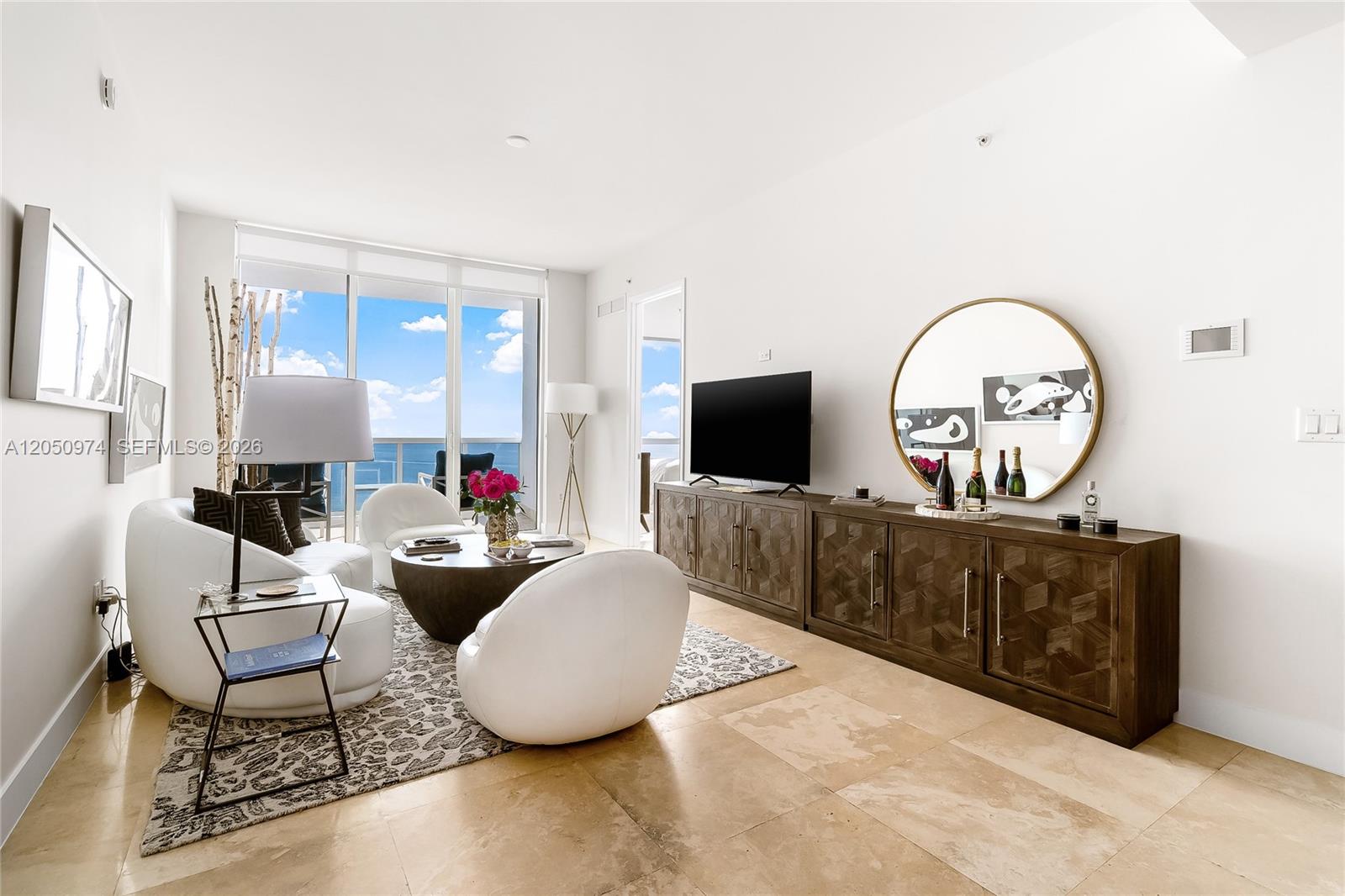 See details 3408 2 / 3 1570 sq. ft. $ 2026-07-09 0 Photo