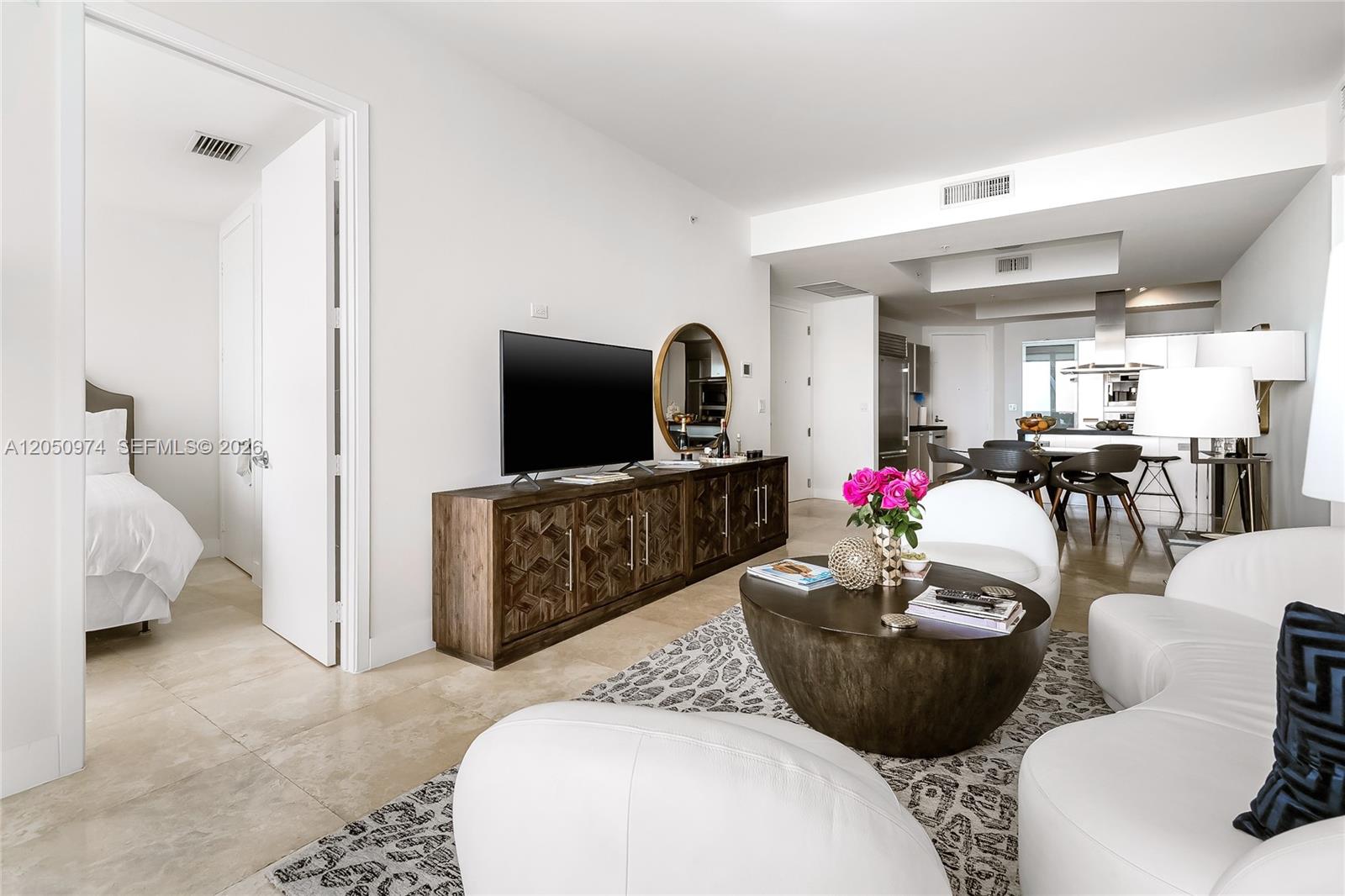 See details 3408 2 / 3 1570 sq. ft. $ 2026-07-09 0 Photo