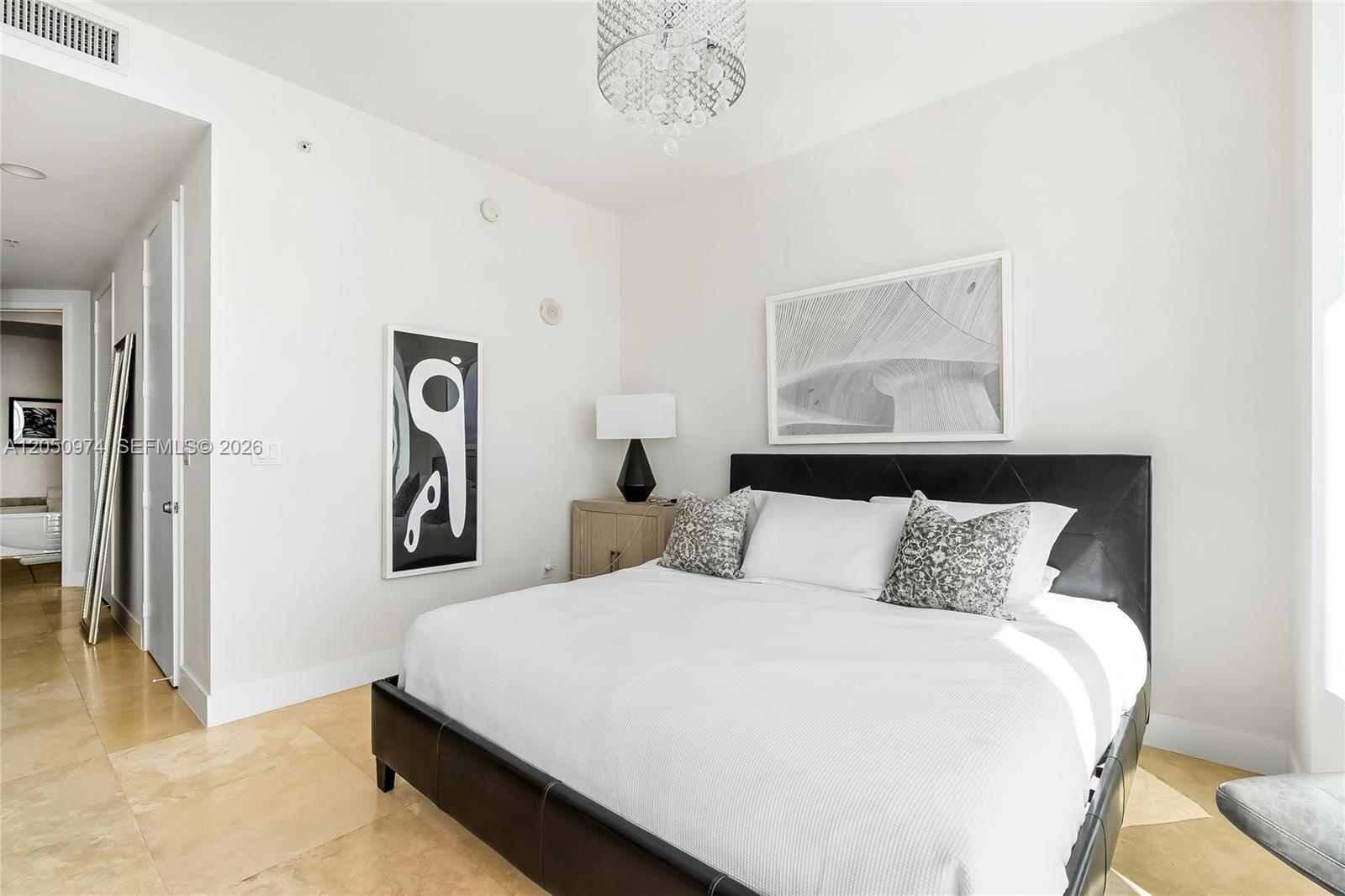 See details 3408 2 / 3 1570 sq. ft. $ 2026-07-09 0 Photo
