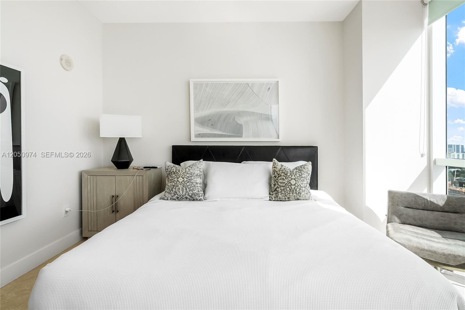 See details 3408 2 / 3 1570 sq. ft. $ 2026-07-09 0 Photo