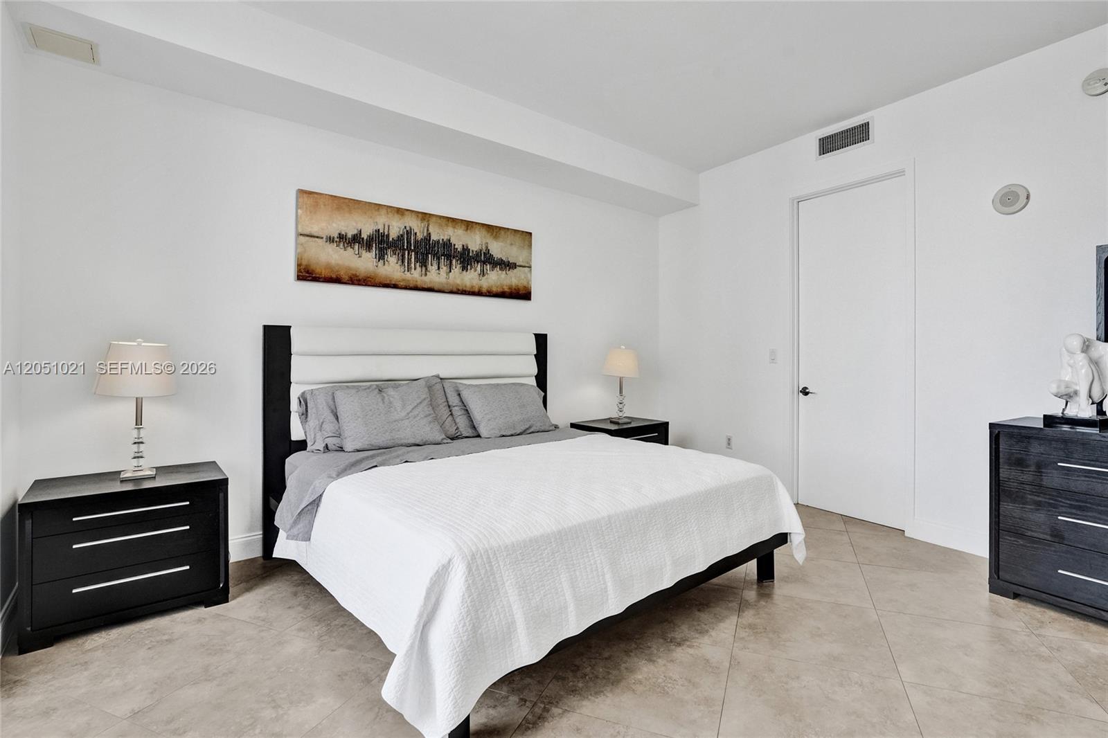 4705 2 / 2 1577 sq. ft. $ 2026-07-09 0 Photo