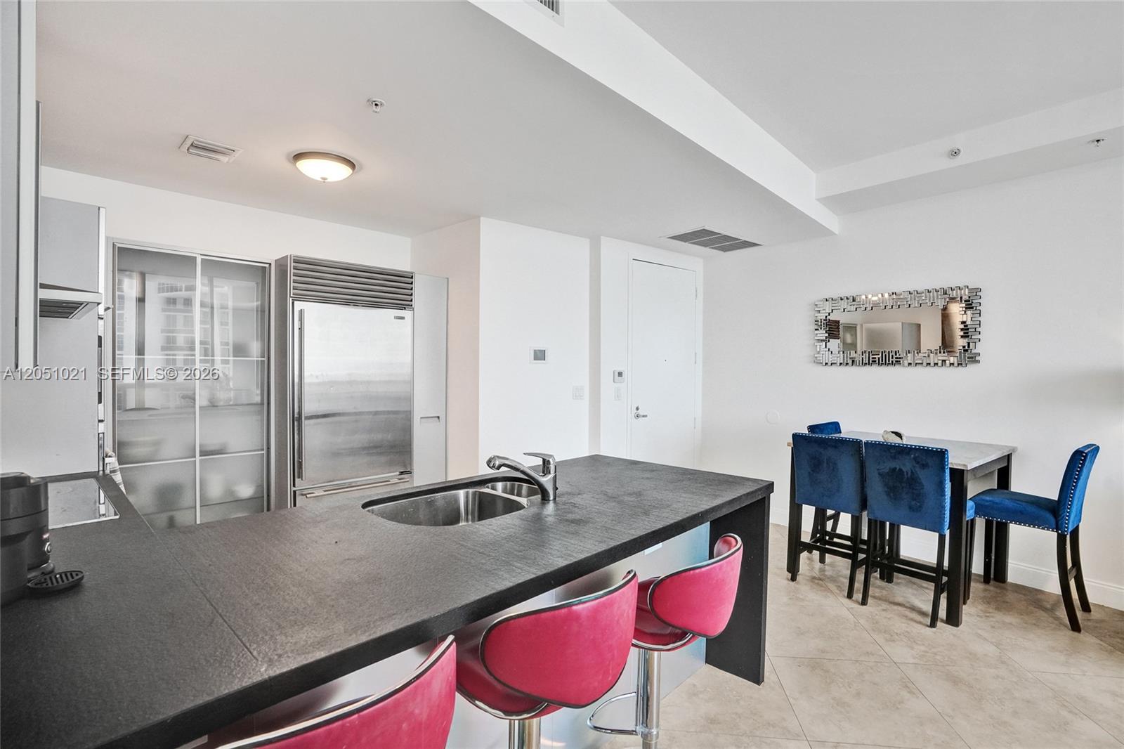 4705 2 / 2 1577 sq. ft. $ 2026-07-09 0 Photo