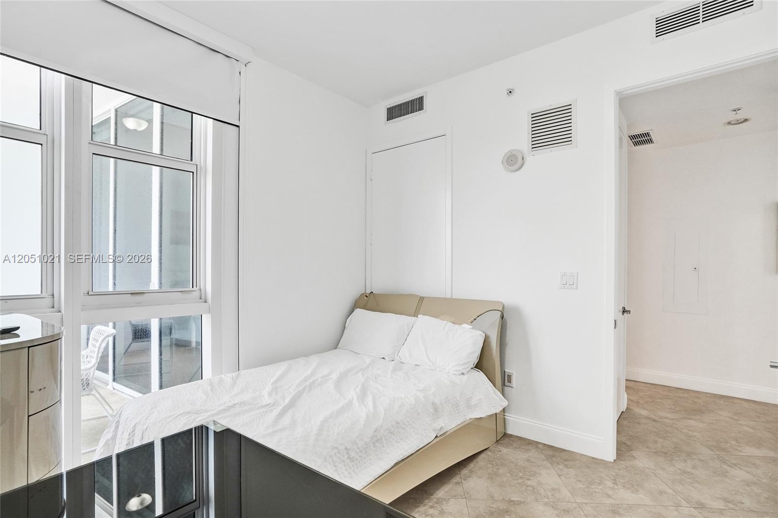 4705 2 / 2 1577 sq. ft. $ 2026-07-09 0 Photo