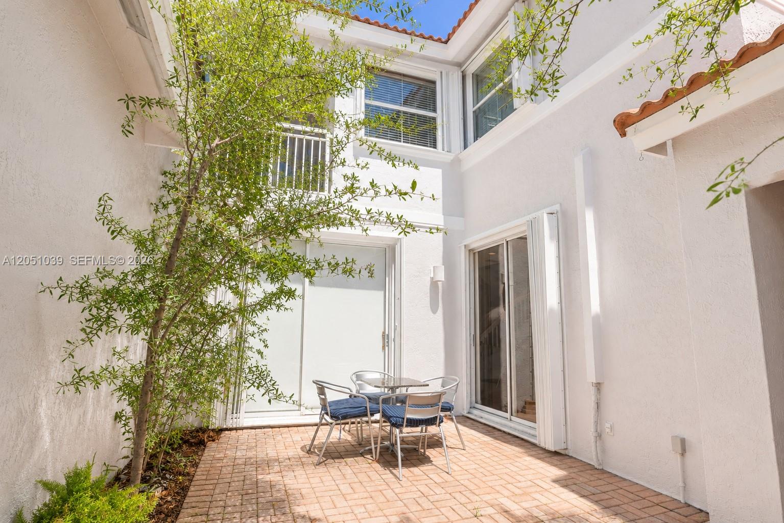 Photo of 1115 Weeping Willow Way  (1115), Hollywood, Florida, 33019 - 