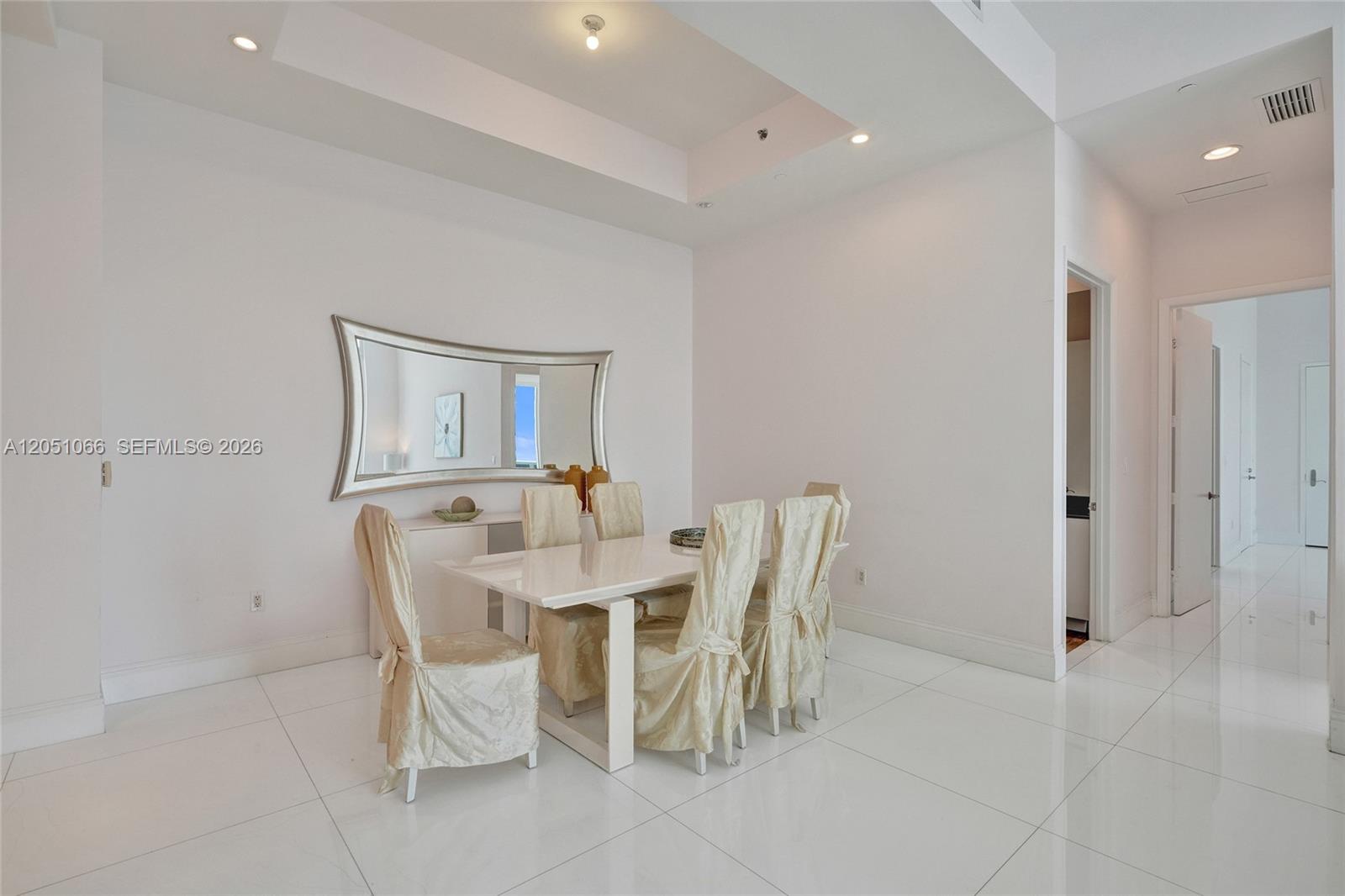 4305 2 / 2 1435 sq. ft. $ 2026-07-09 0 foto