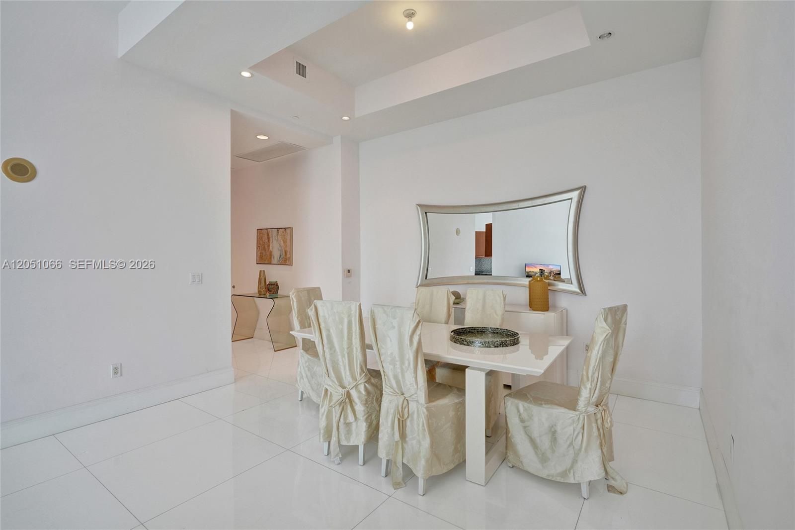 4305 2 / 2 1435 sq. ft. $ 2026-07-09 0 foto